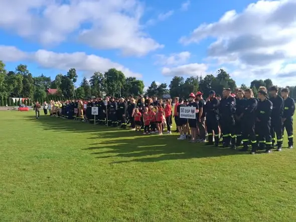 Gminne Zawody Sportowo-Pożarnicze w Domaniewicach: rywalizacja i wyróżnienia dla zasłużonych druhów