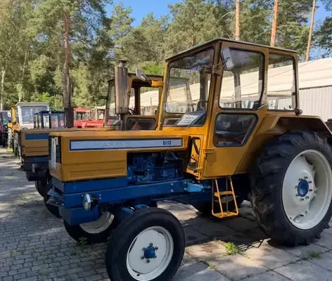 Pan Wojtek i jego tysiąc zabytkowych pojazdów – Muzeum Motoryzacji w Nieborowie
