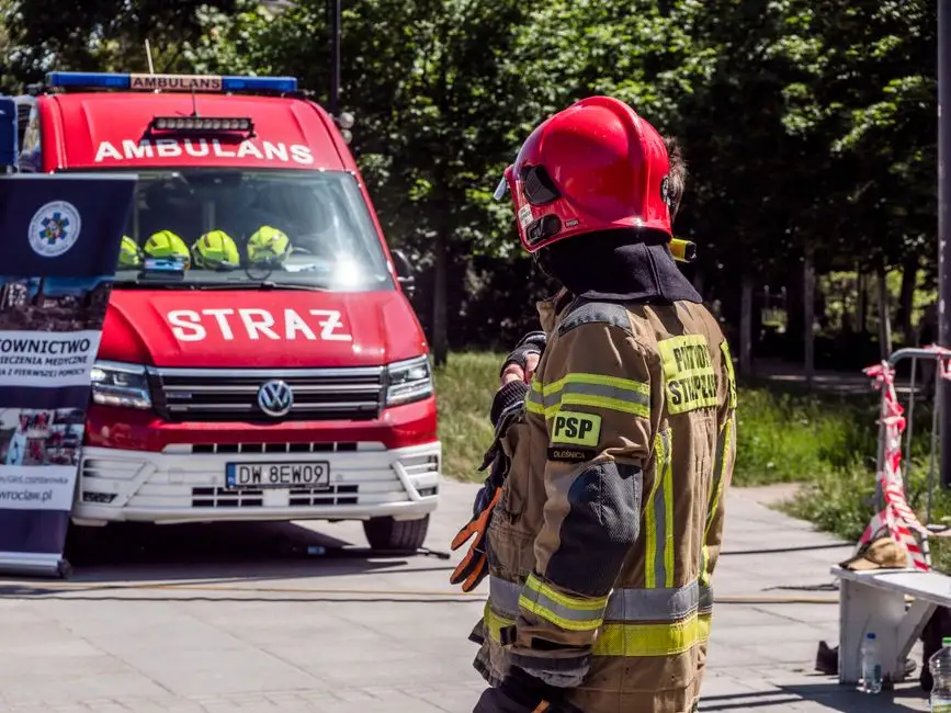 Strażacy z OSP Zduny i Konarzew usunęli miejscowe zagrożenie w Konarzewie