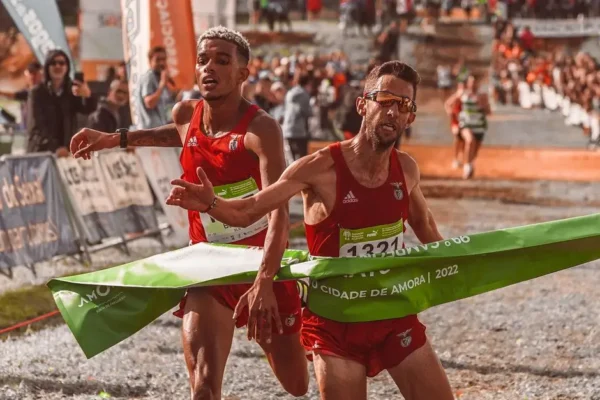 Policjant z Łowicza zwycięzcą maratonu w Mysłakowie