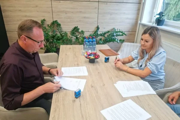 Łagów: umowa na modernizację świetlicy podpisana