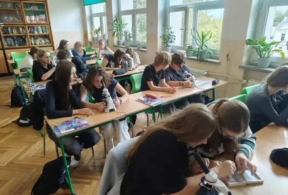 I LO w Łowiczu: biologia rozszerzona startuje w klasach medycznej i psychologicznej