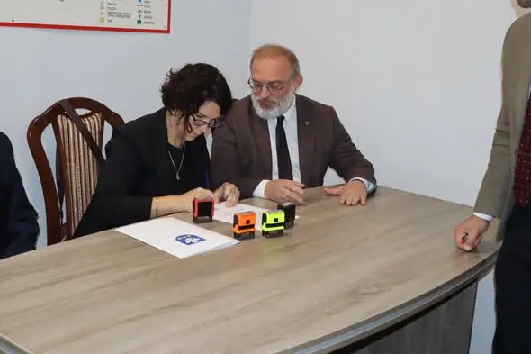 Gmina Domaniewice wspiera remont drogi powiatowej Skaratki-Sapy kwotą ponad 242 tys. zł